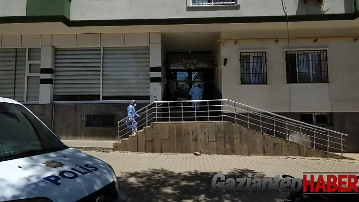 İslahiye'de bir apartman karantinada
