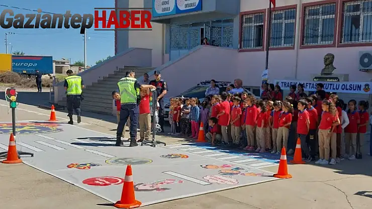 Jandarmadan 485 öğrenciye uygulamalı trafik eğitimi