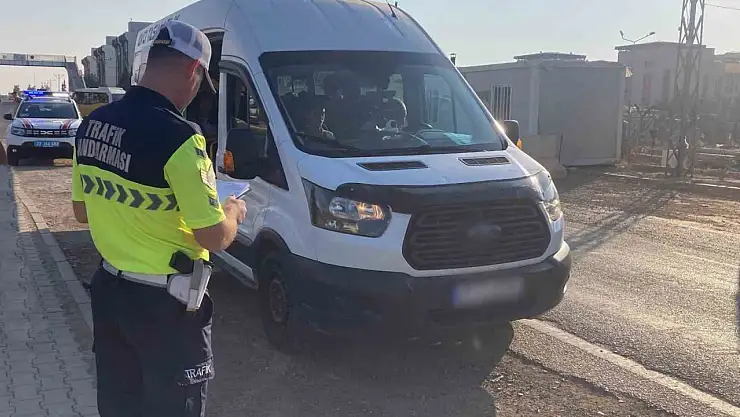 Jandarmadan 534 okul önü-çevresi ile servis araçlarına yönelik uygulama