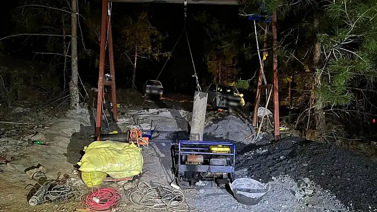 Kaçak krom madeni açarak kazı yapan 4 şahıs yakalandı