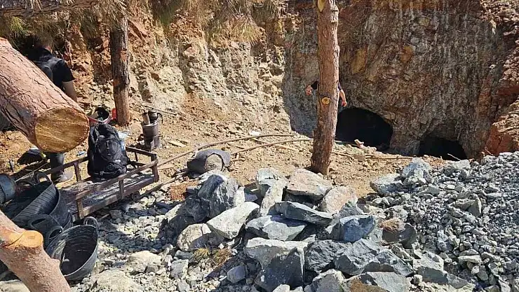 Kaçak krom madeni çıkaran 3 şahıs suçüstü yakalandı