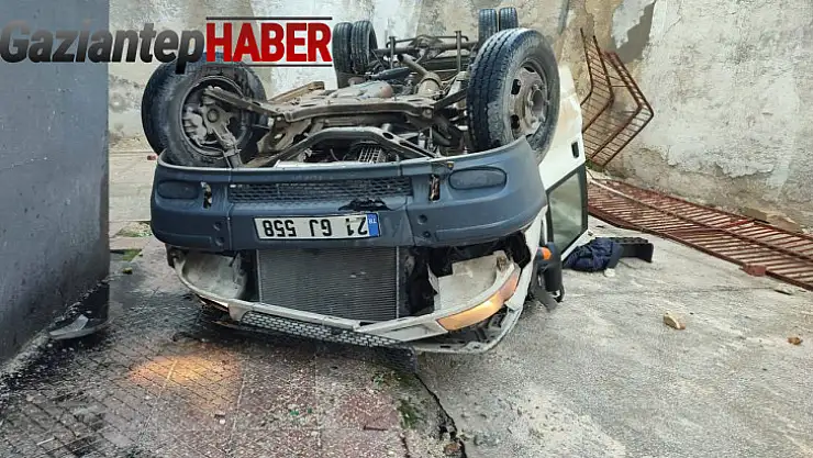 Kamyonet 30 metre yükseklikten okul bahçesine uçtu, faciadan dönüldü