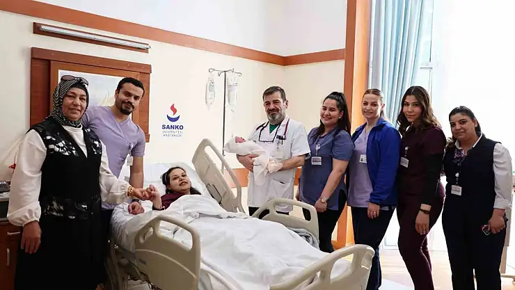 Kanseri yendi, sağlıklı bir bebek dünyaya getirdi