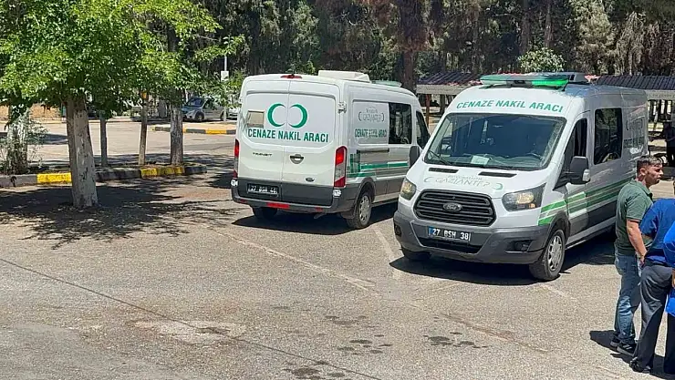 Kazada hayatını kaybeden 2 gencin cenazesi yakınlarına teslim edildi