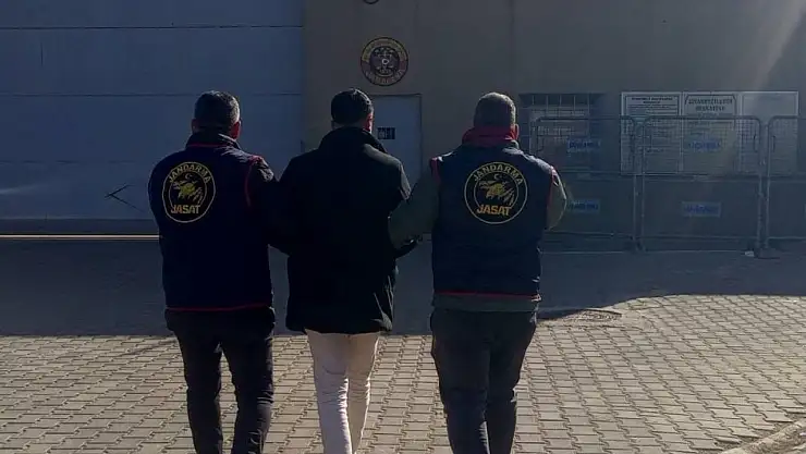 Kesinleşmiş cezası bulunan firari uyuşturucu taciri yakalandı