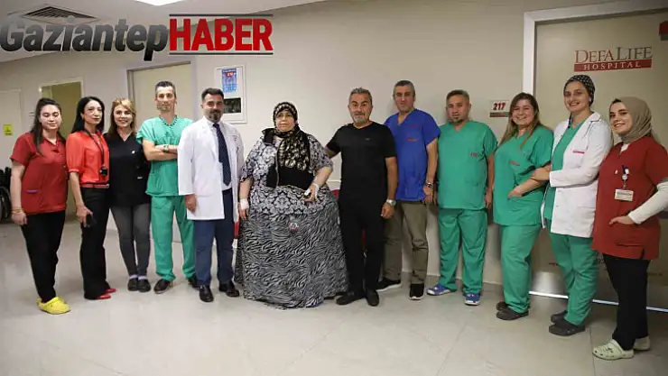 Kilolarından dolayı yürümekte zorlanan kadın sağlıklı yaşama ilk adımı attı
