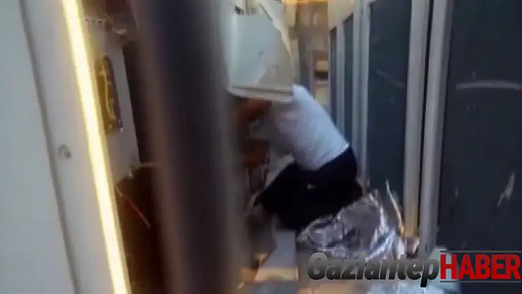 Klima hırsızı caminin gaz tankını sökerken bekçilere yakalandı