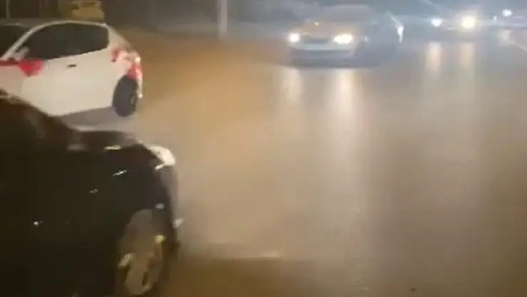 Konvoy oluşturarak trafikte tehlike saçan 74 araca ceza