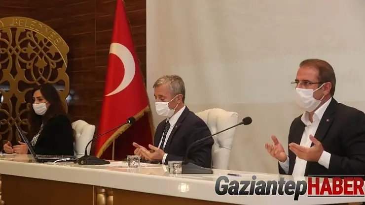 Meclis toplantısında depremzedeler için dua