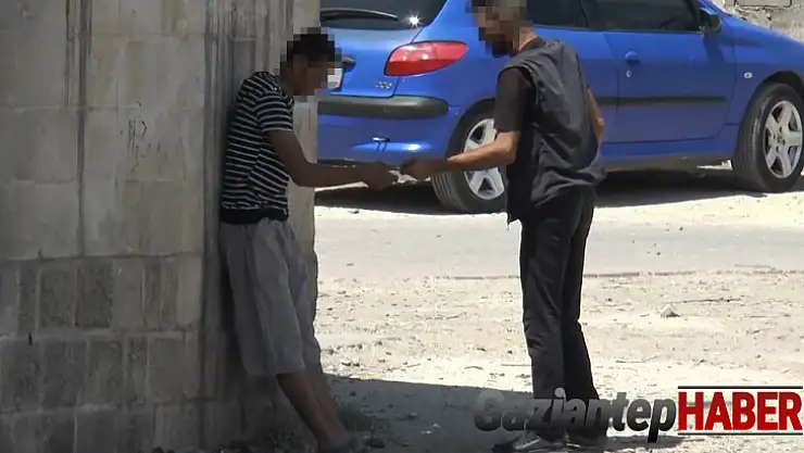 Metruk binada güpegündüz uyuşturucu ticareti pes dedirtti