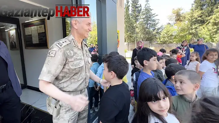 Miniklerden jandarmaya anlamlı ziyaret