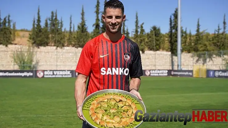 Mirallas'ın transferi dünya basınında büyük yankı uyandırdı
