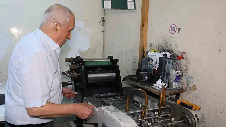 Mürekkep kokusu ve baskı makineleri arasında geçen bir ömür