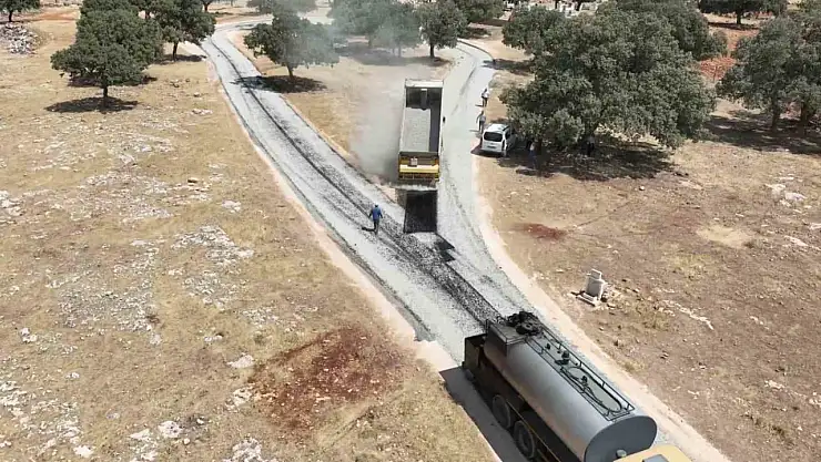 Nizip Belediyesi'nde yol çalışmaları devam ediyor