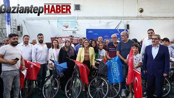 Nizip'te bulunan bakkallara sepetli bisiklet desteği