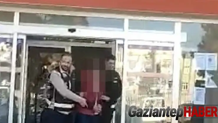 Nizip'te yıkılan bina soruşturmasında 2 şüpheli tutuklandı