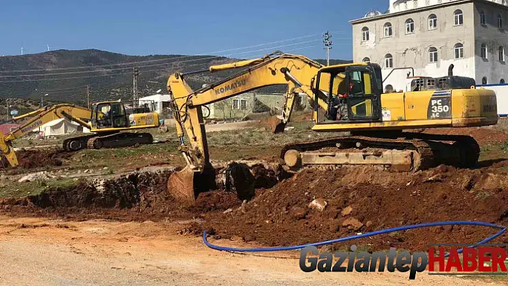 Nurdağı'nda kalıcı konutlar için ilk kazma vuruldu