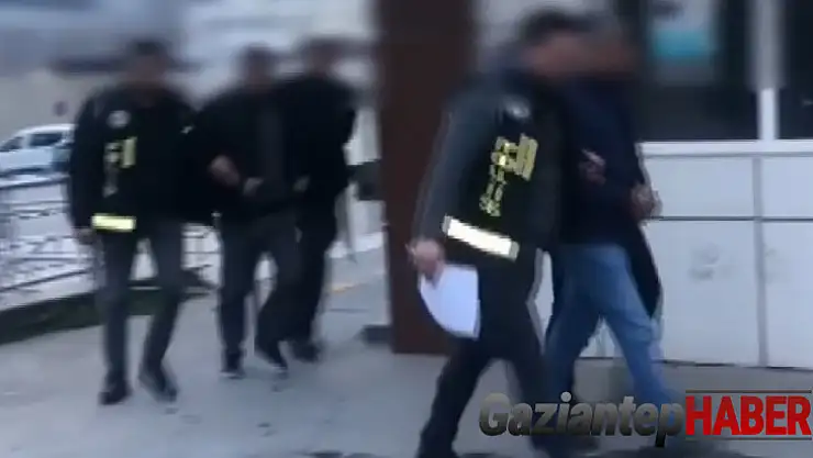 Nurdağı'nda yıkılan binalarla ilgili firari 2 şüpheli yakalandı