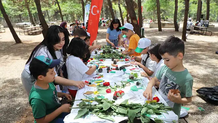 Öğrenciler, doğayı resmetti