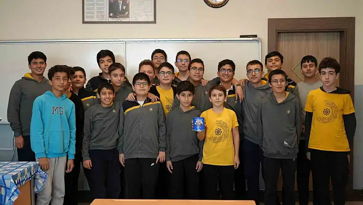 Öğrencilerden Gazze'ye anlamlı destek: Harçlıklarını bağışladılar