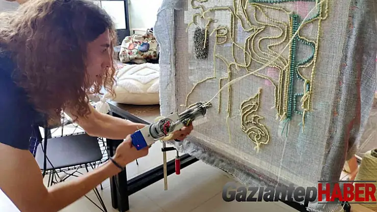 Öğrencilere halı üretimi uygulamalı gösterildi