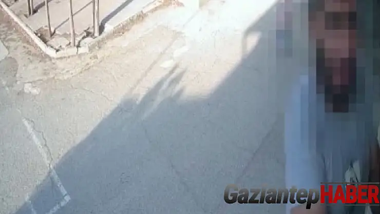 Önce okuldan hırsızlık yaptı, sonra kendisini çeken kamerayı söktü