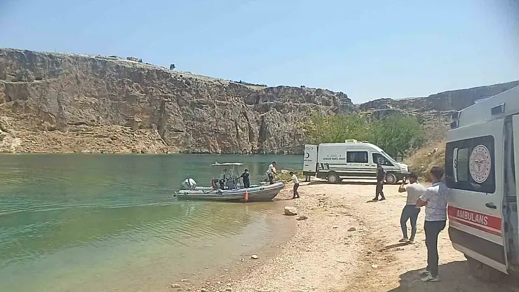 Onurcan Özdemir'in cansız bedeni olay yeri incelemesinin ardından  adli tıp kurumu morguna kaldırıldı