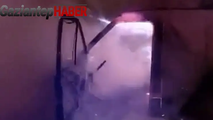TAG otobanında seyir halindeki minibüs yandı