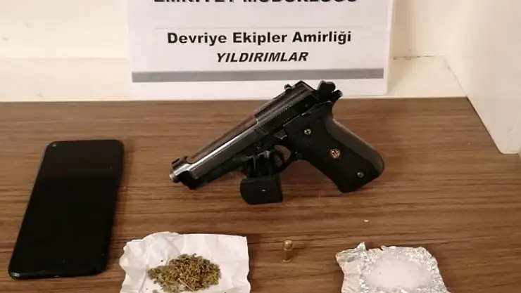 Otomobil gaspçıları kovalamaca sonucu yakalandı