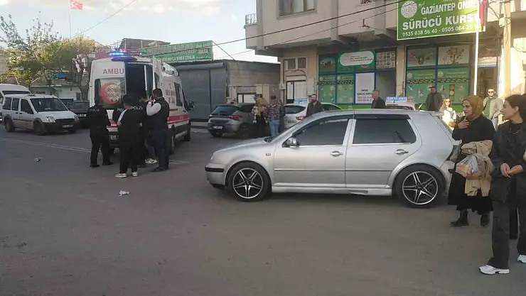 Otomobile çarpan motosiklet sürücüsü yaralandı