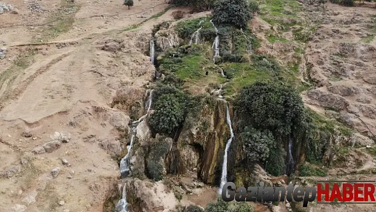 Kuraklığa boyun eğmeyen şelale
