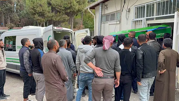 Parka giderken otomobilin çarptığı çocuk hayatını kaybetti