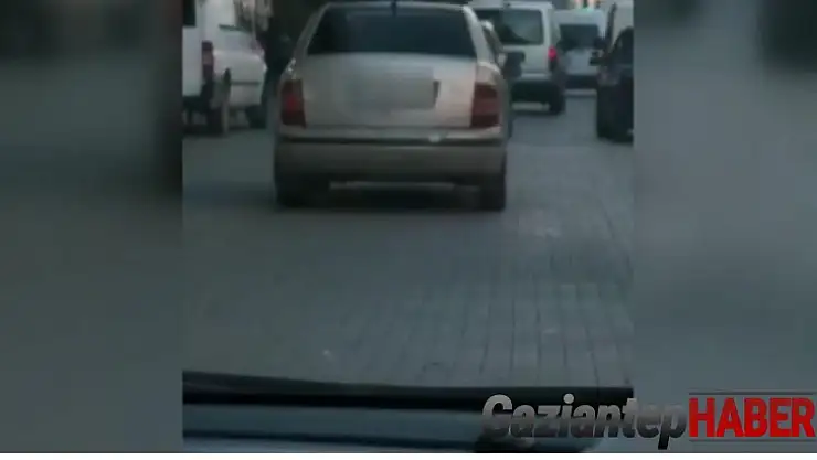 Polis müşteri gibi davranıp korsan taksiciyi yakaladı