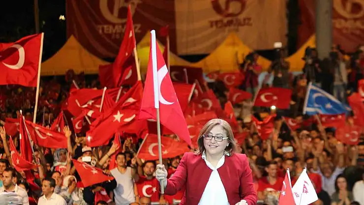 Şahin: 'Cumhuriyetimiz, Türk milletinin ebedi varlığıyla ilelebet devam edecektir'