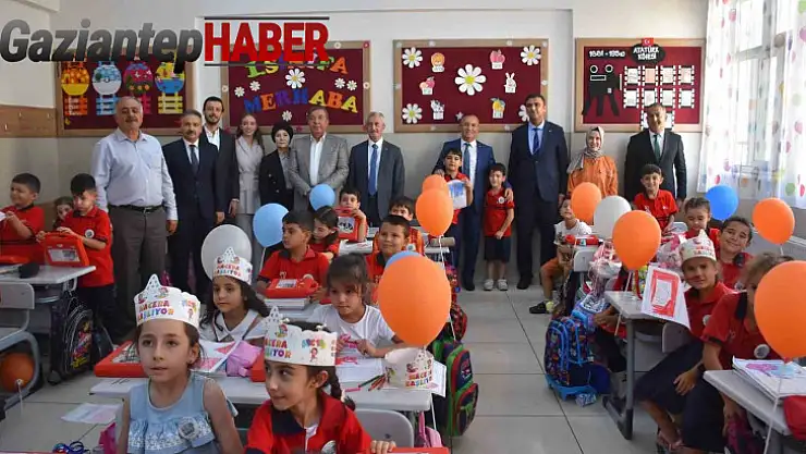 Şahinbey öğrencilere 140 bin adet hediye seti dağıttı