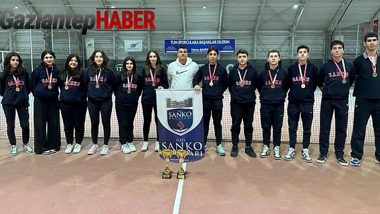 SANKO Okulları öğrencileri tenis yarışmasında il birincisi oldu