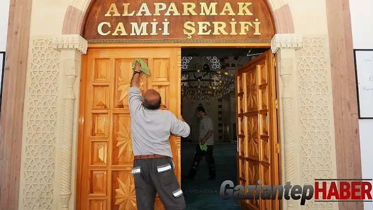 Şehitkamil'de camiler bayram namazına hazır