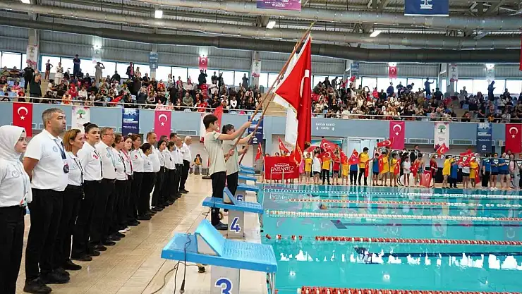 Şehitkamil'de, Kulaçlar Cumhuriyet için atıldı