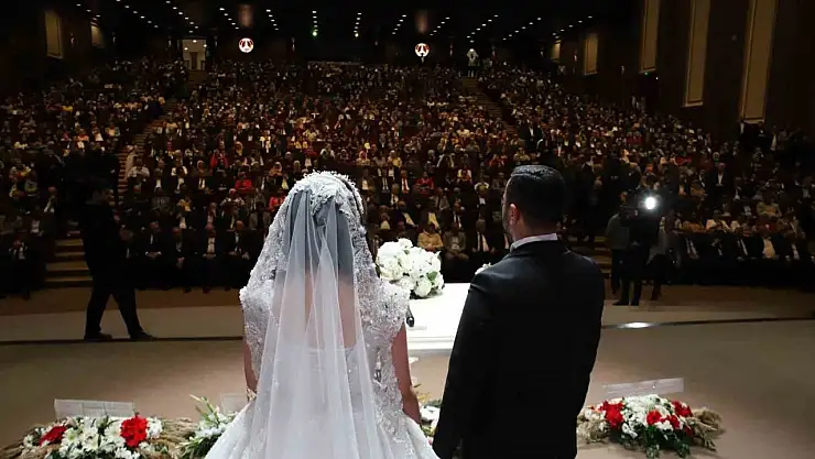 Siyaset, iş dünyası, spor ve bürokrasiyi buluşturan nikah