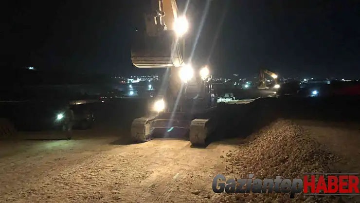 TAG Otoyolu'na akan atığın önünün kesilmesi için çalışma başlatıldı