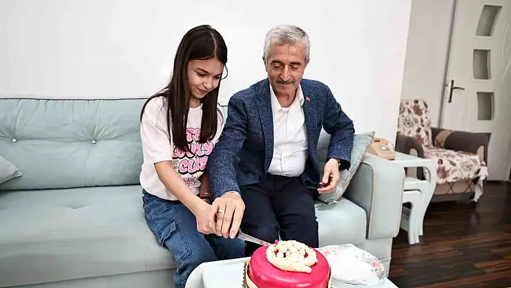 Tahmazoğlu'ndan doğum günü sürprizi
