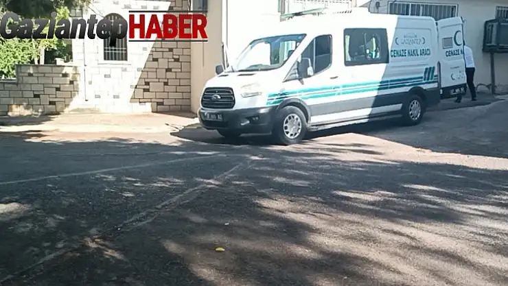 Tartıştığı kızını tabanca ile öldürdü