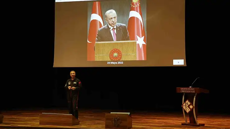 Türkiye'nin İlk Astronotu Alper Gezeravcı, Hasan Kalyoncu Üniversitesi öğrencileriyle buluştu