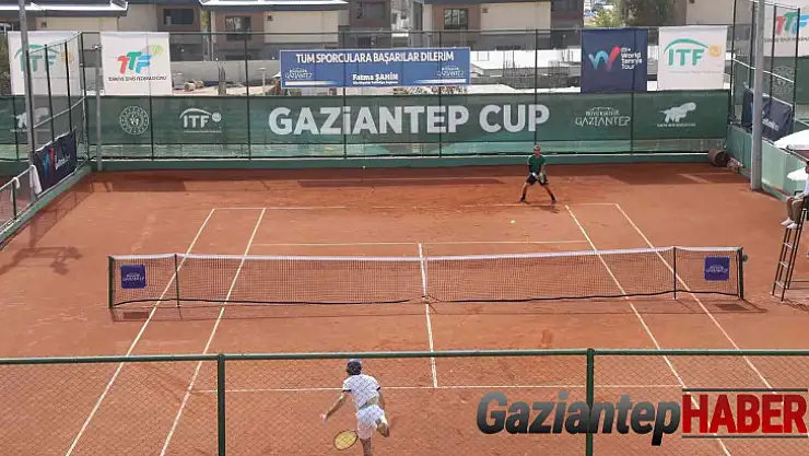 Uluslararası Gaziantep Cup tenis turnuvasında heyecan sürüyor