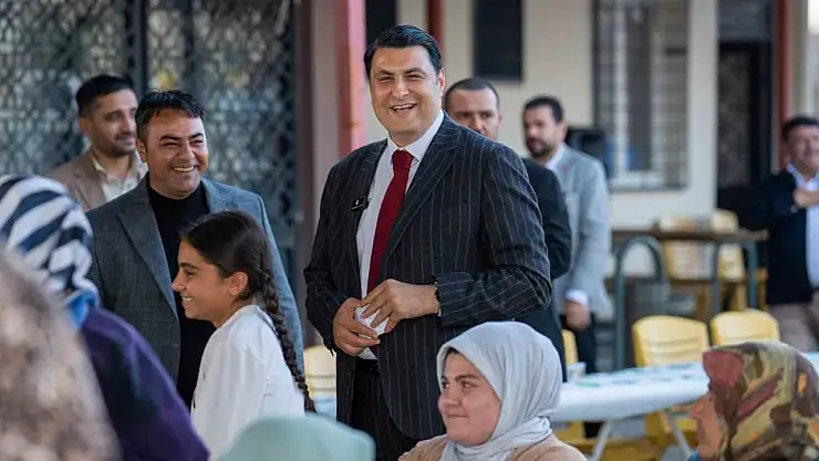 Yılmaz, Sarılar mahalle sakinleriyle bir araya geldi