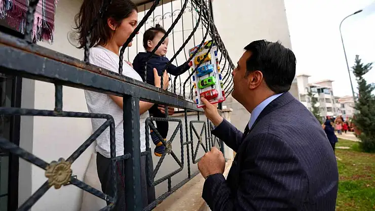 Yılmaz, vatandaşlarla bir araya geldi