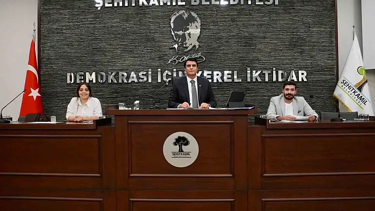 Yılmaz, yardımcılarını açıkladı