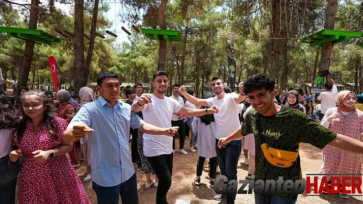 YKS'ye girecek öğrencilere moral pikniği