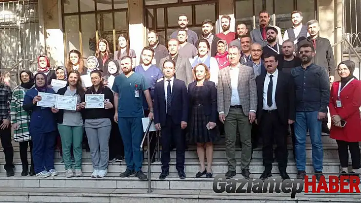 Yoğun bakım hemşerilerine sertifikaları verildi