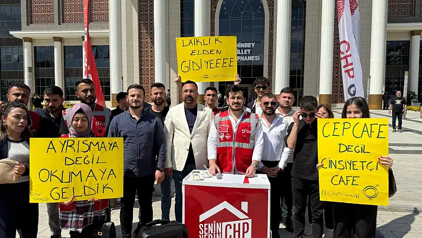CHP Gençlik Kolları'ndan Şahinbey Millet Kütüphanesi Önünde Protesto